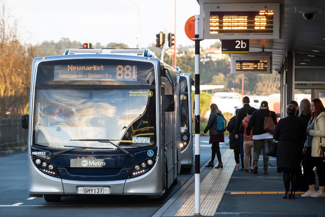 Estranhando andar de ônibus em outro país